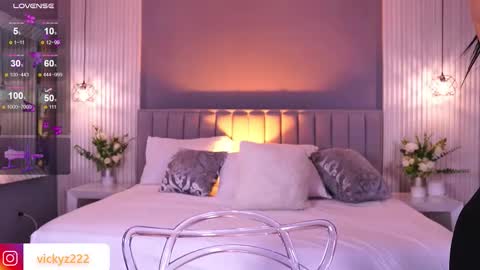 Snapshot of victoriaxx_ chatting on 01/14/26, 08:25 hi Im daniela I will be online again in 15 hours after each transmission 3 online show from 01/14/26, 08:25