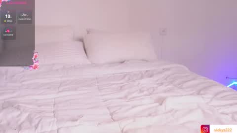 Snapshot of victoriaxx_ chatting on 03/03/26, 08:53 hi Im daniela I will be online again in 15 hours after each transmission 3 online show from 03/03/26, 08:53