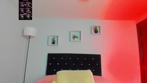 victoriia_rose_ online show from 04/25/26, 01:25