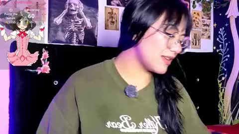 Snapshot of victoriia_thompson chatting on 02/06/26, 08:23 victoriia_thompson online show from 02/06/26, 08:23