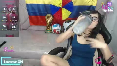 Snapshot of victorycat_v chatting on 06/18/26, 08:36 Live 1000pm 600am COLOMBIAN HOUR online show from 06/18/26, 08:36
