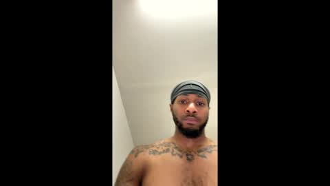 Snapshot of victoryd007 chatting on 11/22/25, 06:12 victoryd007 online show from 11/22/25, 06:12