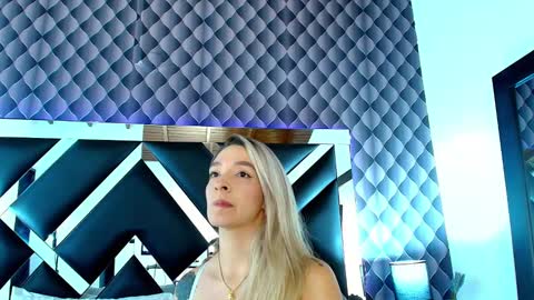 Snapshot of victtoria_lee chatting on 02/07/25, 07:38 victtoria lee online show from 02/07/25, 07:38
