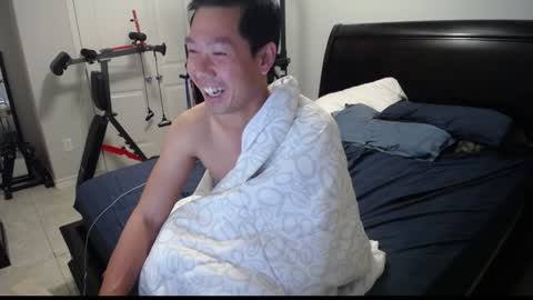 Snapshot of vietnamese23 chatting on 01/06/25, 11:40 wonderful online show from 01/06/25, 11:40