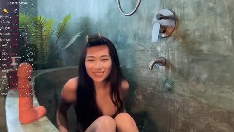 Snapshot of vietwhhore chatting on 04/10/26, 04:06 vietwhhore online show from 04/10/26, 04:06