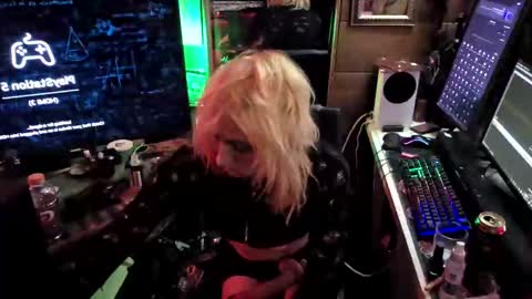 Vie ViXiiiN online show from 04/28/26, 10:53