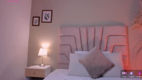 Snapshot of viictoria_becker chatting on 09/30/25, 11:26 Victoria online show from 09/30/25, 11:26