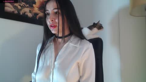 Snapshot of viiolet_collins chatting on 03/04/26, 12:11 VIOLET online show from 03/04/26, 12:11