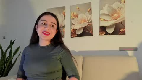 Snapshot of viiolet_collins chatting on 04/02/26, 02:42 VIOLET online show from 04/02/26, 02:42