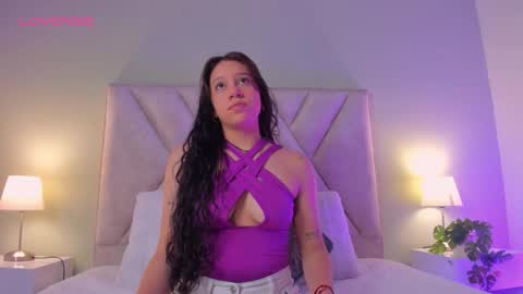 Snapshot of viiolet_moon chatting on 03/03/26, 07:20 VIOLET MOON online show from 03/03/26, 07:20