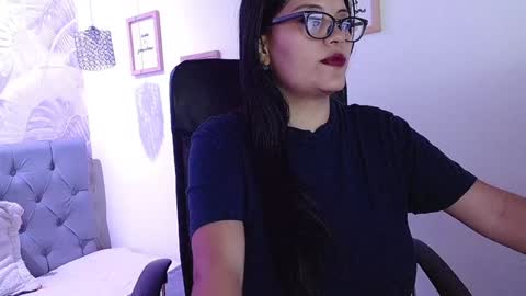 Snapshot of viiolleta chatting on 01/08/25, 12:37 viioleta online show from 01/08/25, 12:37