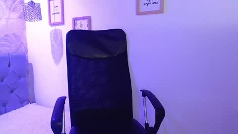 Snapshot of viiolleta chatting on 01/11/25, 06:23 viioleta online show from 01/11/25, 06:23