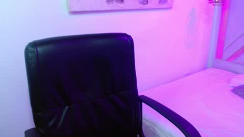 viioleta online show from 04/25/26, 12:30