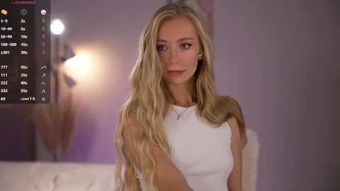 vika54784 online show from 11/28/25, 01:19