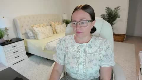 Ukrainian-woman online show from 05/12/26, 11:40