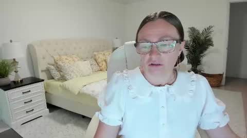 Ukrainian-woman online show from 06/11/26, 10:46