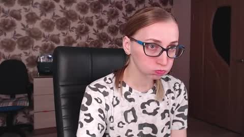 Snapshot of vikaericka chatting on 01/30/25, 09:58 Vika online show from 01/30/25, 09:58