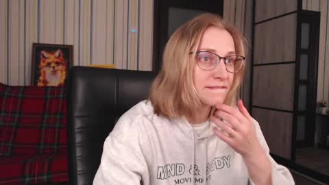 Vika online show from 05/12/26, 09:23