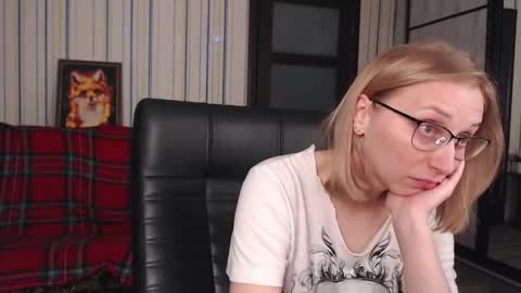 Vika online show from 05/19/26, 01:56