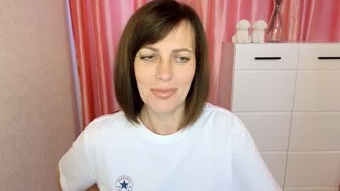 Vika online show from 09/19/25, 09:43