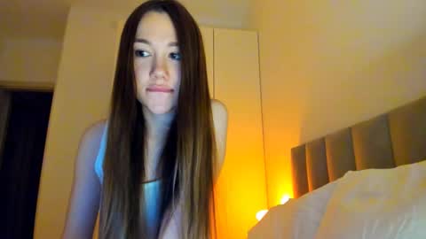 Snapshot of vikawels chatting on 11/23/25, 11:15 Vika online show from 11/23/25, 11:15