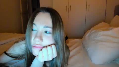 Vika   online show from 06/12/26, 10:08