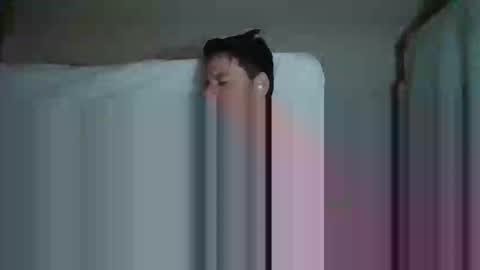 Snapshot of vikbika2 chatting on 03/15/26, 06:41 Tom reunz online show from 03/15/26, 06:41