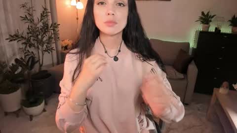 Viki Bellson online show from 09/21/25, 06:20