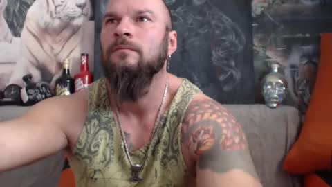 Snapshot of viking_me chatting on 02/25/25, 11:19 viking online show from 02/25/25, 11:19