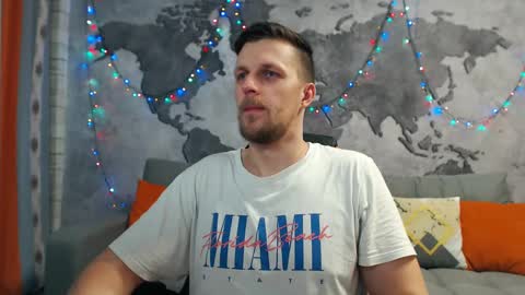 Snapshot of vikingchrisss chatting on 12/22/24, 10:28 vikingchrisss online show from 12/22/24, 10:28