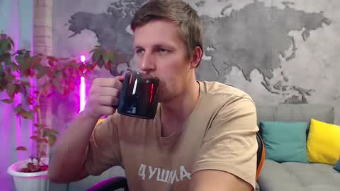 Snapshot of vikingchrisss chatting on 12/19/25, 12:01 vikingchrisss online show from 12/19/25, 12:01