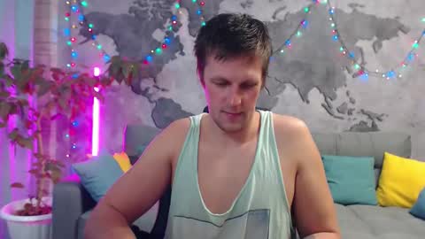 Snapshot of vikingchrisss chatting on 12/21/25, 01:29 vikingchrisss online show from 12/21/25, 01:29