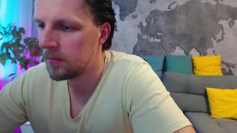 Snapshot of vikingchrisss chatting on 04/17/26, 10:18 vikingchrisss online show from 04/17/26, 10:18