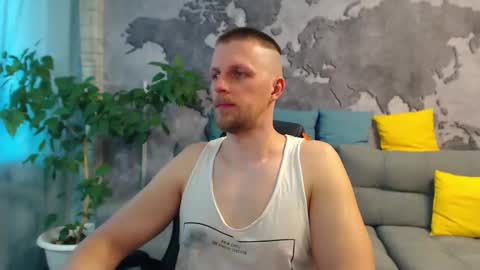 Snapshot of vikingchrisss chatting on 05/13/26, 09:39 vikingchrisss online show from 05/13/26, 09:39