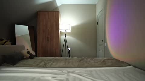 VIKKI online show from 10/15/25, 10:26