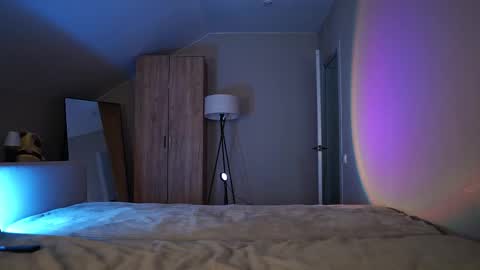 VIKKI online show from 11/19/25, 12:16