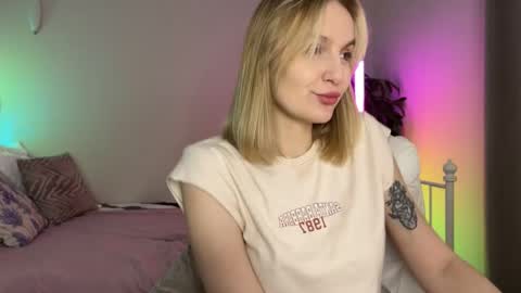 Vikky online show from 05/12/26, 01:03