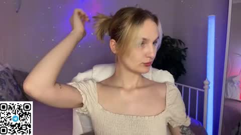 Vikky online show from 06/11/26, 02:53