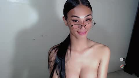 vikkylustfull online show from 02/24/25, 05:11