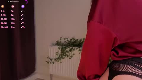 Snapshot of viksinite chatting on 03/20/26, 11:53 Vixi online show from 03/20/26, 11:53