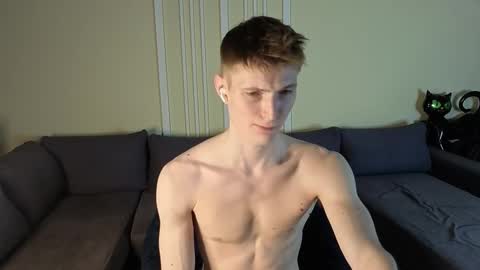 Max online show from 11/26/25, 01:45