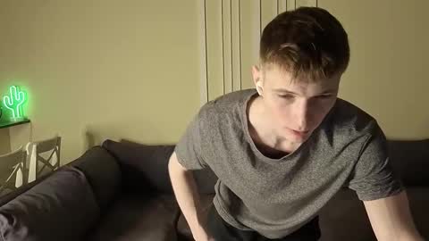 Max online show from 12/19/25, 06:59