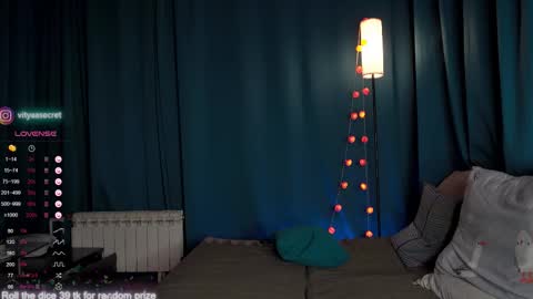 Snapshot of viktor_secret chatting on 11/01/25, 04:58 fansly VITEKsecret online show from 11/01/25, 04:58