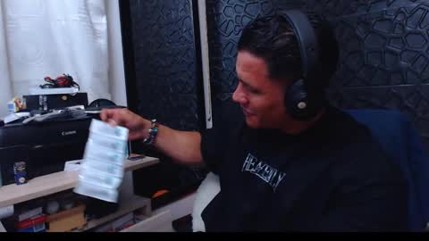 Viktor Herrera online show from 01/27/25, 02:42