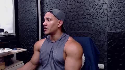 Viktor Herrera online show from 02/22/25, 06:41