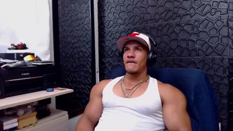 Viktor Herrera online show from 02/24/25, 07:19