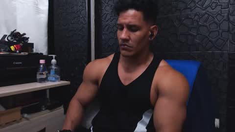 Viktor Herrera online show from 09/18/25, 06:59