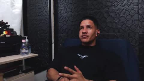 Viktor Herrera online show from 10/01/25, 04:18