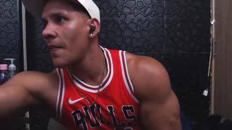 Viktor Herrera online show from 10/10/25, 03:38