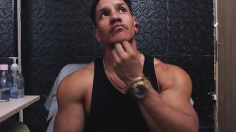 Viktor Herrera online show from 10/15/25, 03:06